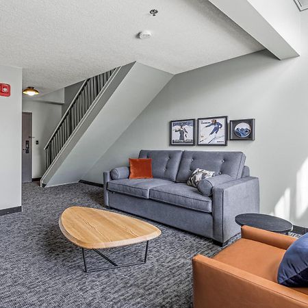 Mtn House By Basecamp Hotel Canmore Eksteriør billede