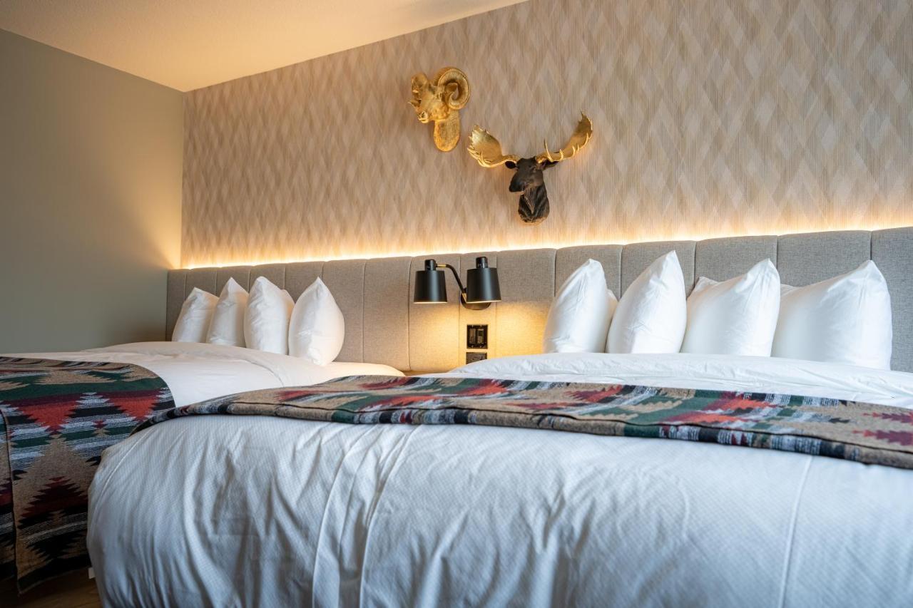 Mtn House By Basecamp Hotel Canmore Eksteriør billede