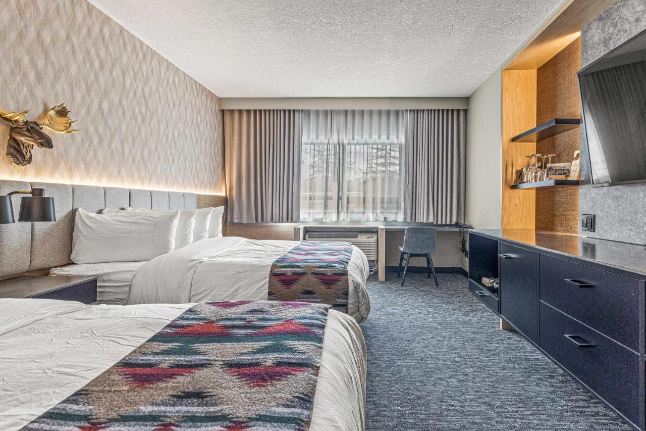 Mtn House By Basecamp Hotel Canmore Eksteriør billede