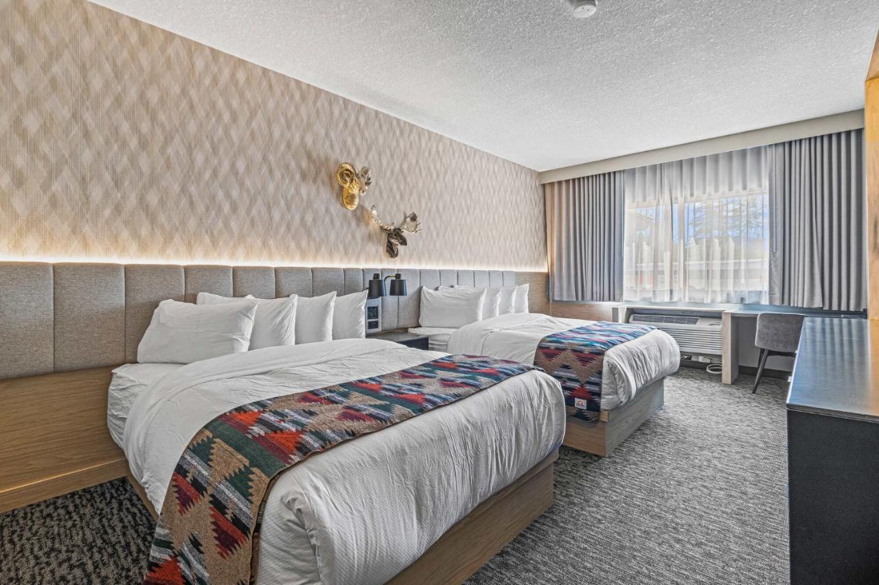 Mtn House By Basecamp Hotel Canmore Eksteriør billede