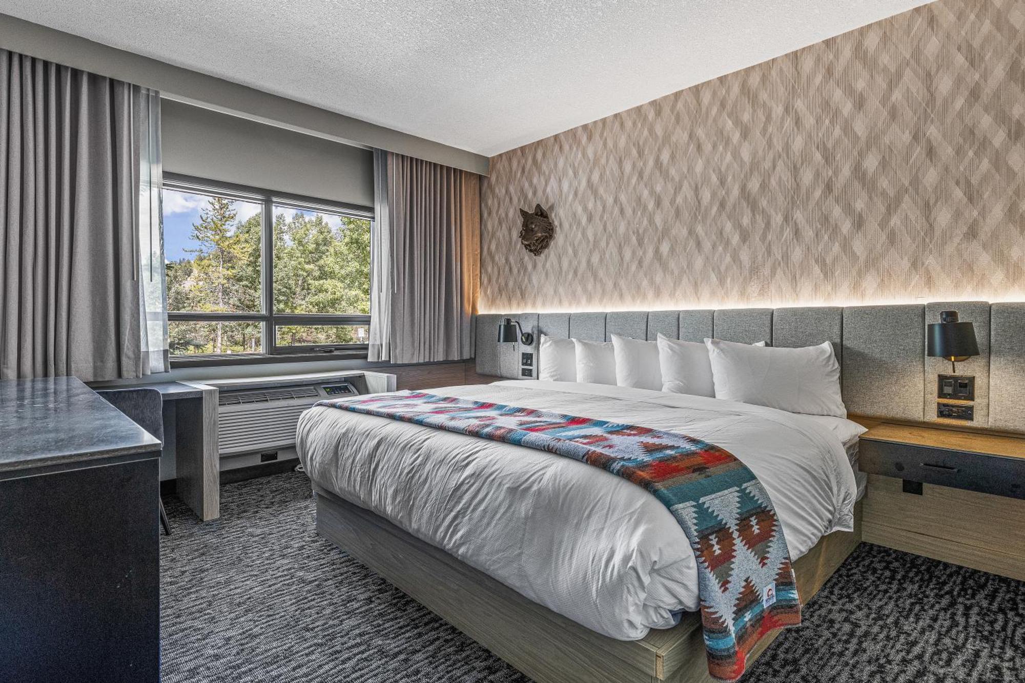 Mtn House By Basecamp Hotel Canmore Eksteriør billede