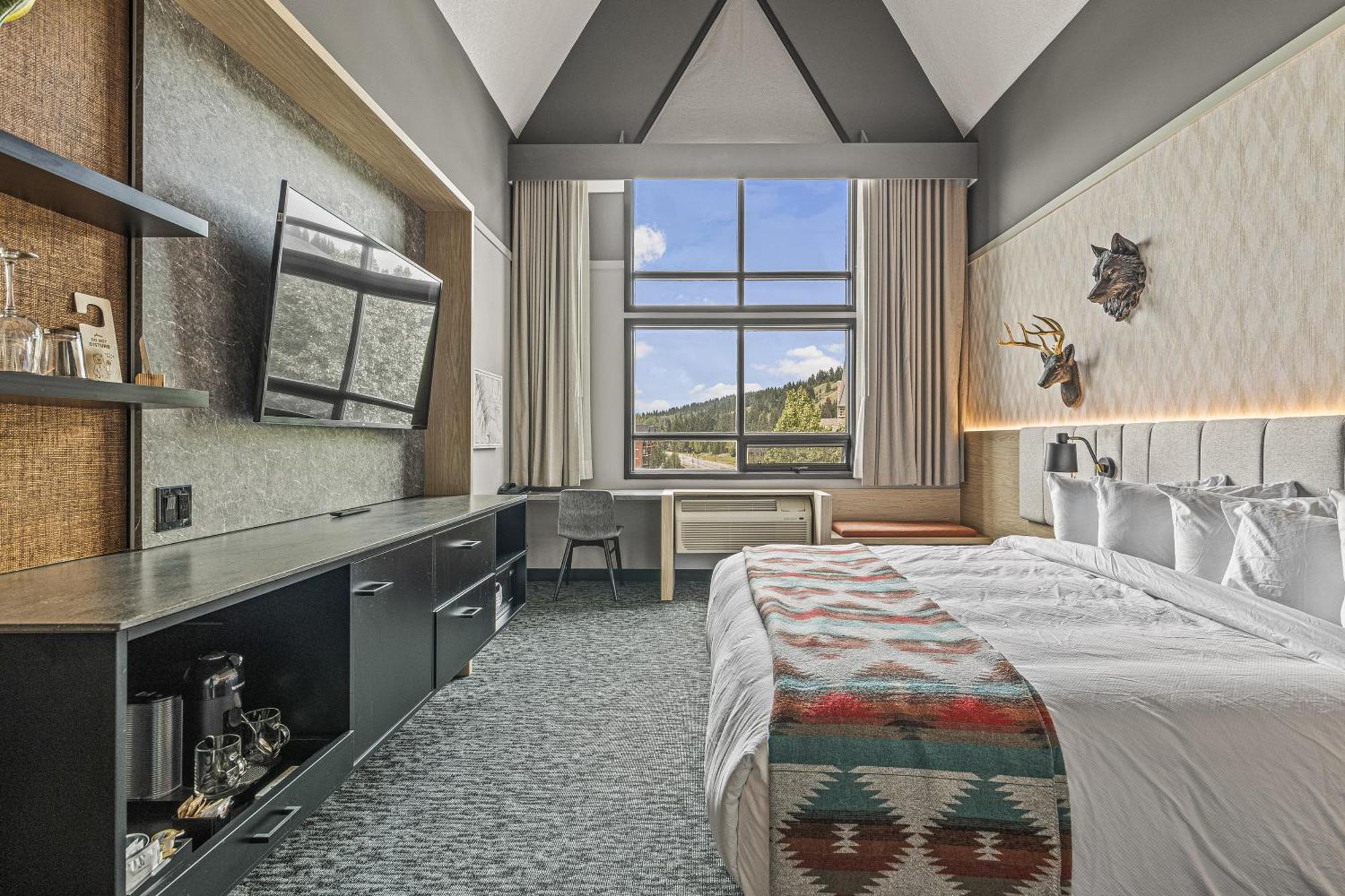 Mtn House By Basecamp Hotel Canmore Eksteriør billede