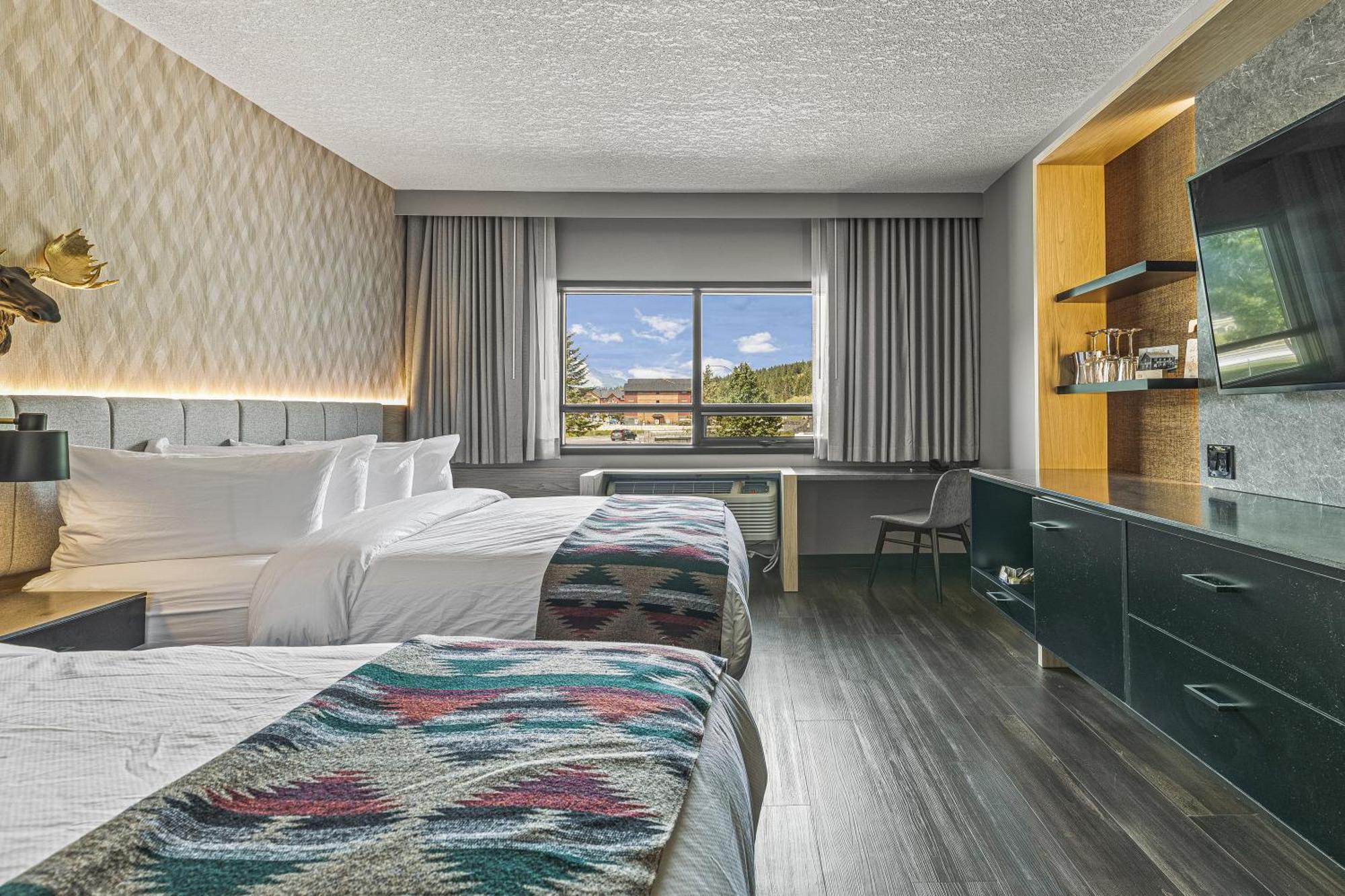Mtn House By Basecamp Hotel Canmore Eksteriør billede