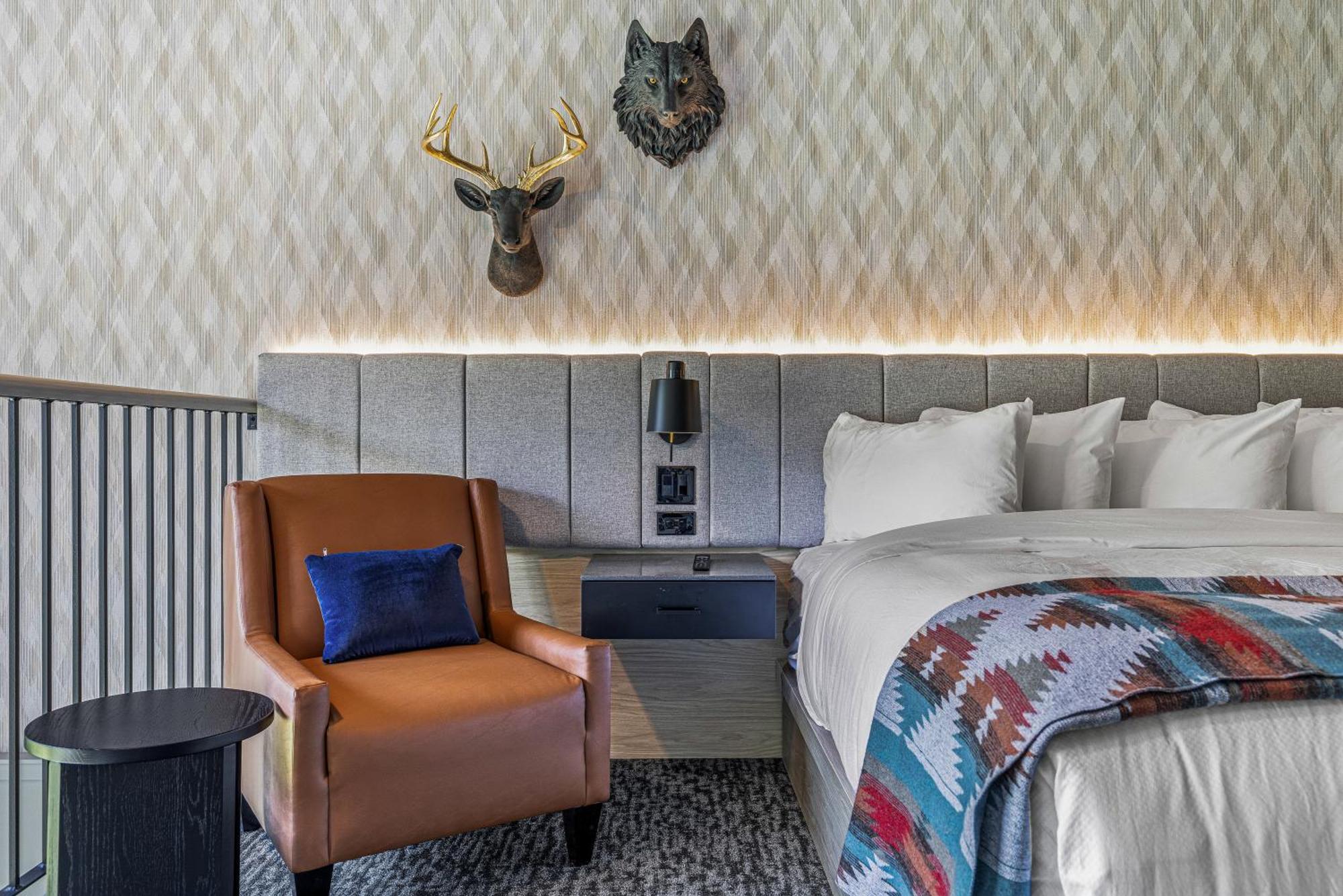 Mtn House By Basecamp Hotel Canmore Eksteriør billede