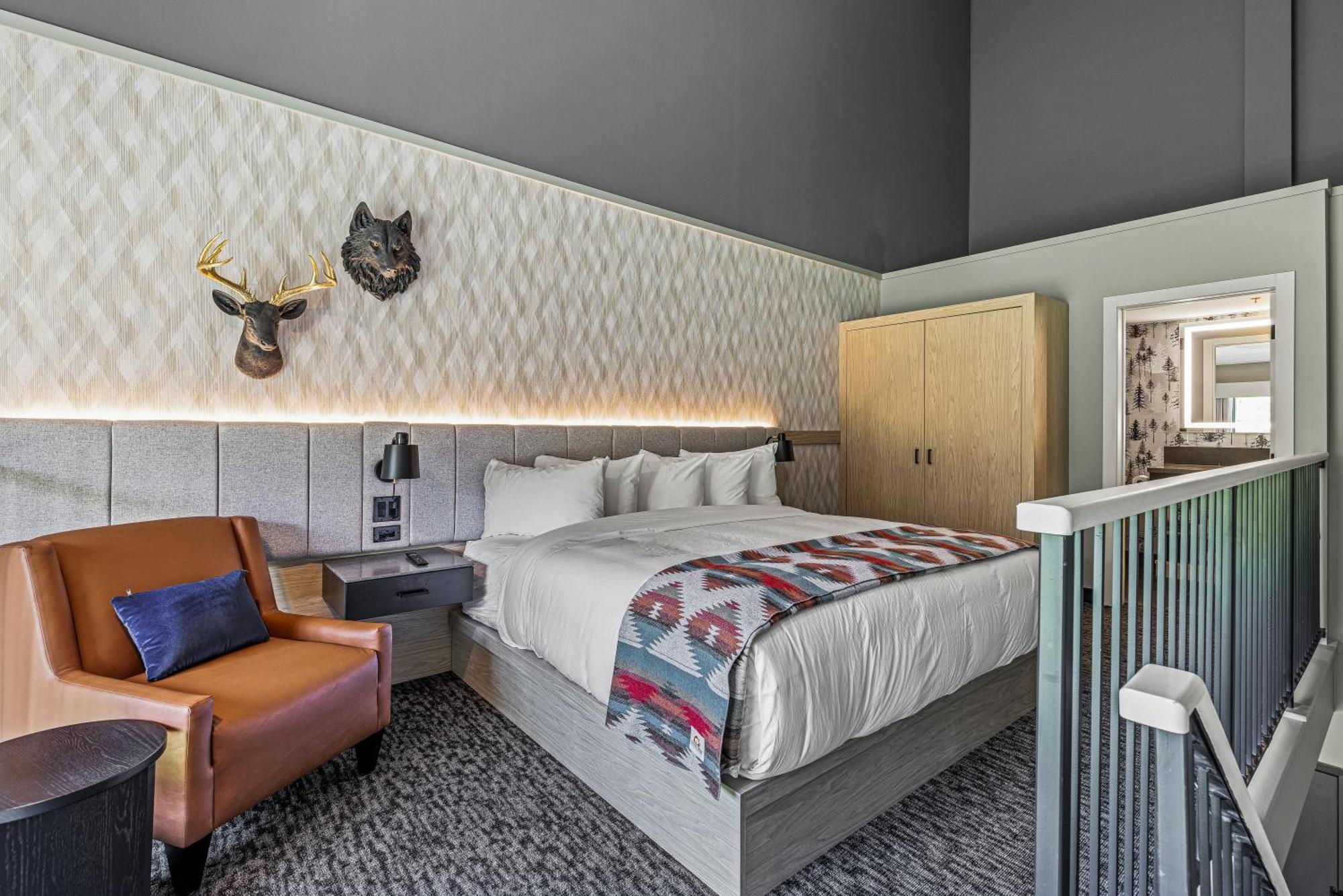 Mtn House By Basecamp Hotel Canmore Eksteriør billede