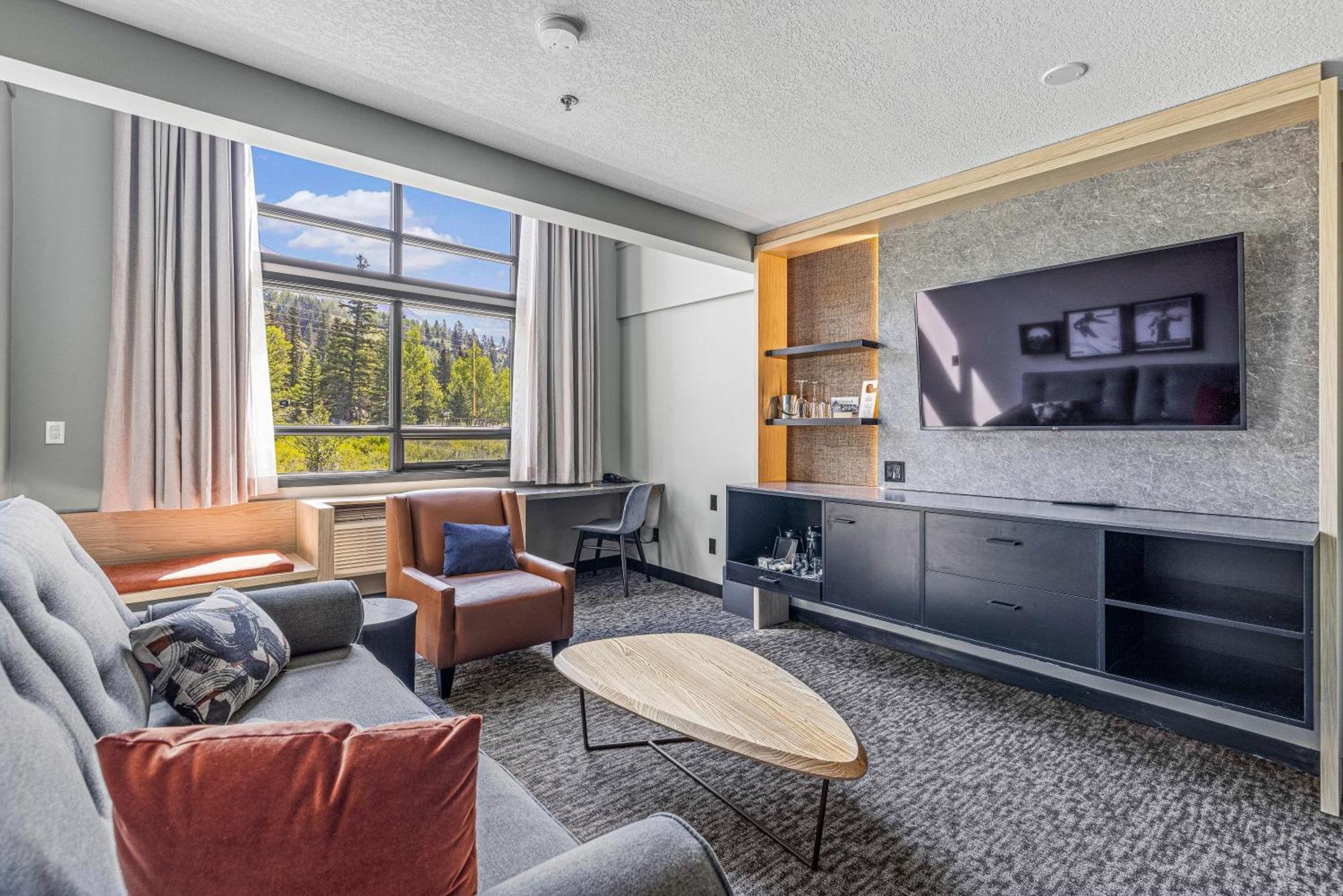 Mtn House By Basecamp Hotel Canmore Eksteriør billede